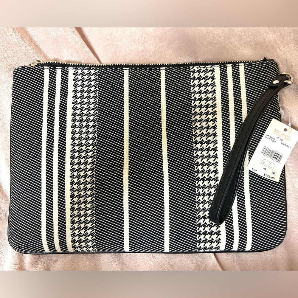 Michael Kors LG Zip Pouch - Picture 2 of 3